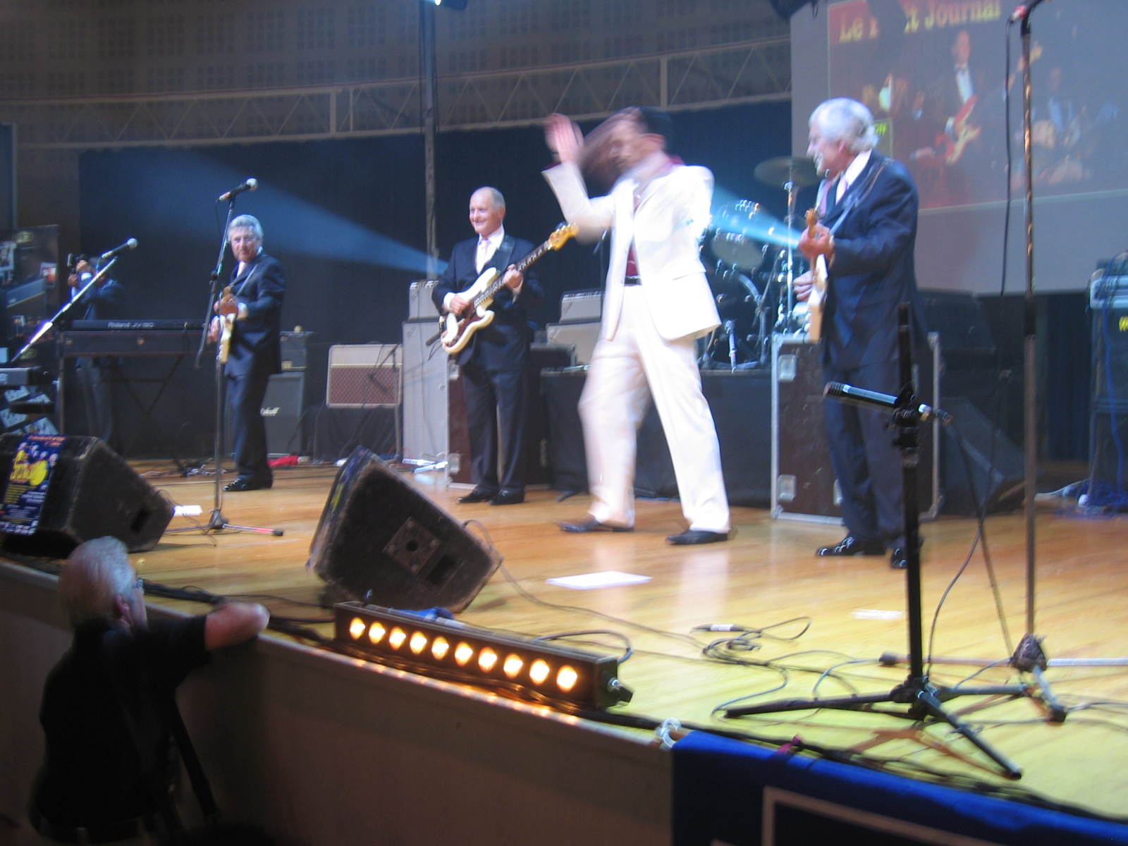Spotnicks 170.jpg